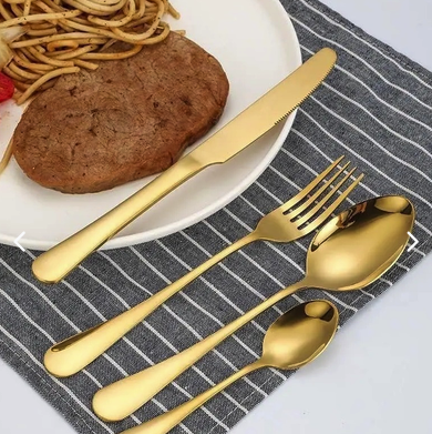 Set de 24 Cubiertos Premium Color Oro