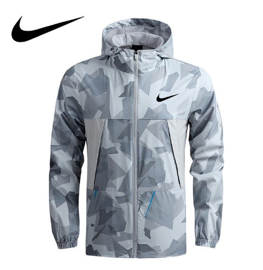 NIKE Chaqueta Cortavientos  con Capucha