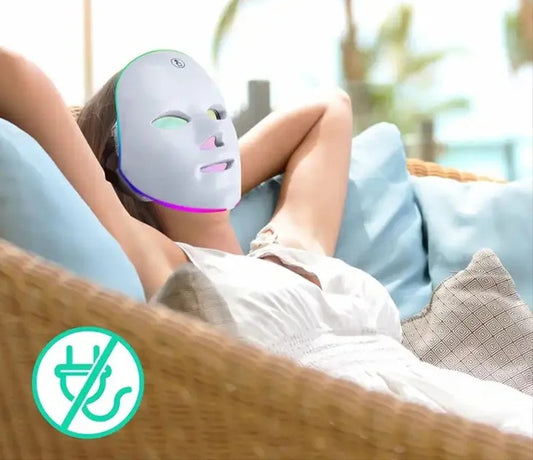 MÁSCARA FACIAL CON LUZ LED